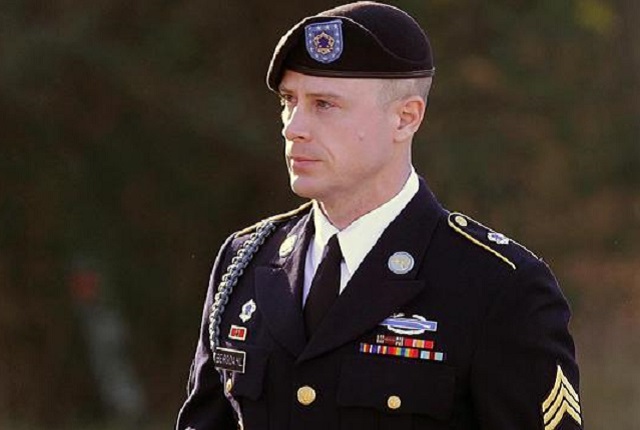 Sgt. Bowe Bergdahl arrives Tuesday for a pre-trial hearing at Fort Bragg's military court, 13 January 2016. (AP Photo)