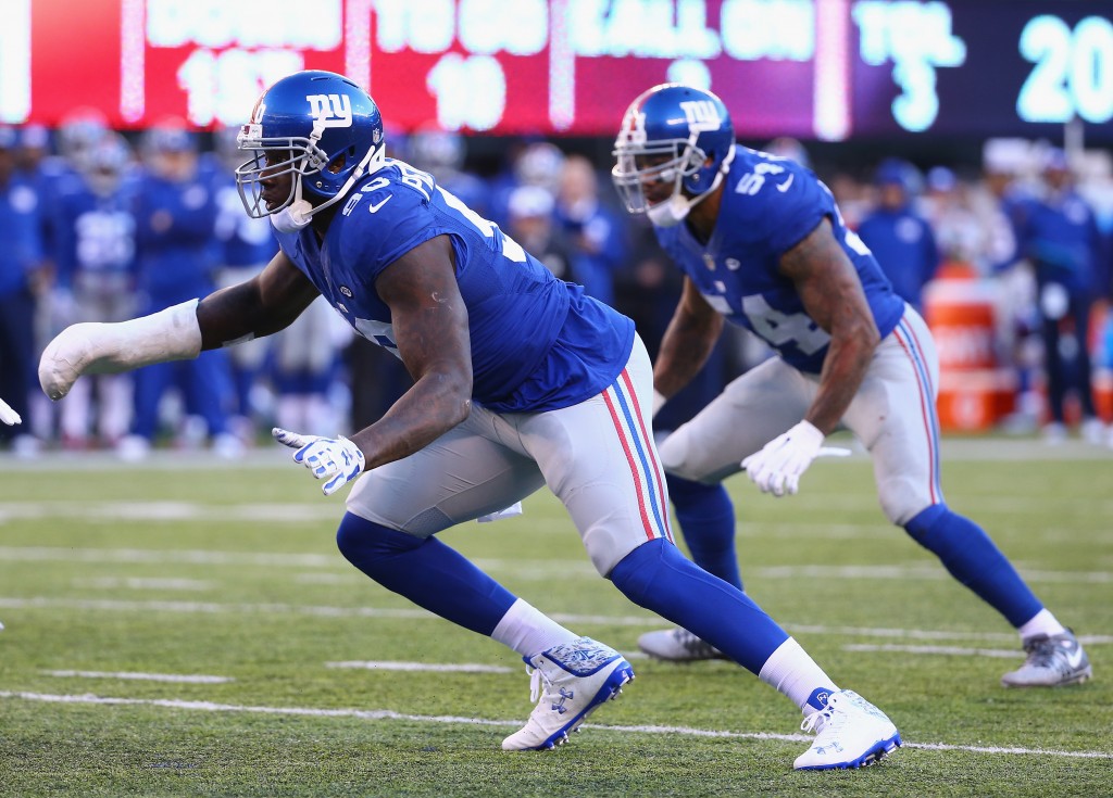 EAST RUTHERFORD, NJ - JANUARY 03:  Jason Pierre-Paul #90 of the New York Giants in action against the Philadelphia Eagles during their game at MetLife Stadium on January 3, 2016 in East Rutherford, New Jersey.  (Photo by Al Bello/Getty Images)