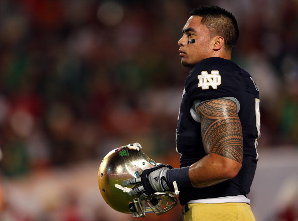 MIAMI GARDENS, FL - JANUARY 07:  Manti Te'o #5 of the Notre Dame Fighting Irish warms up prior to playing against the Alabama Crimson Tide in the 2013 Discover BCS National Championship game at Sun Life Stadium on January 7, 2013 in Miami Gardens, Florida.  (Photo by Mike Ehrmann/Getty Images)