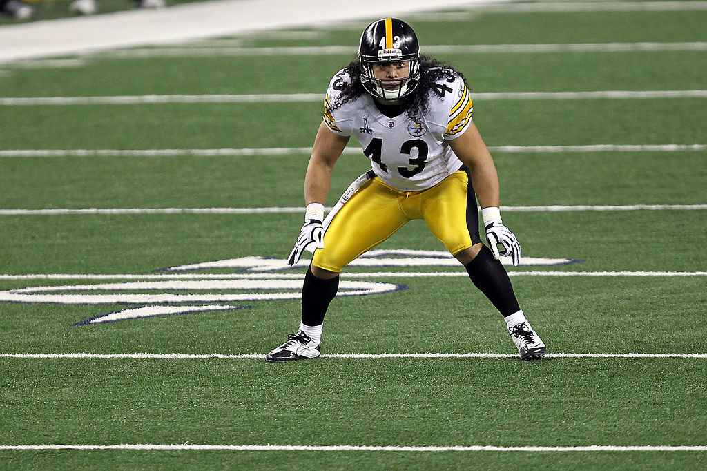 ARLINGTON, TX - FEBRUARY 06:  Troy Polamalu #43 of the Pittsburgh Steelers lines up on defense against the Green Bay Packers during Super Bowl XLV at Cowboys Stadium on February 6, 2011 in Arlington, Texas.  (Photo by Mike Ehrmann/Getty Images)