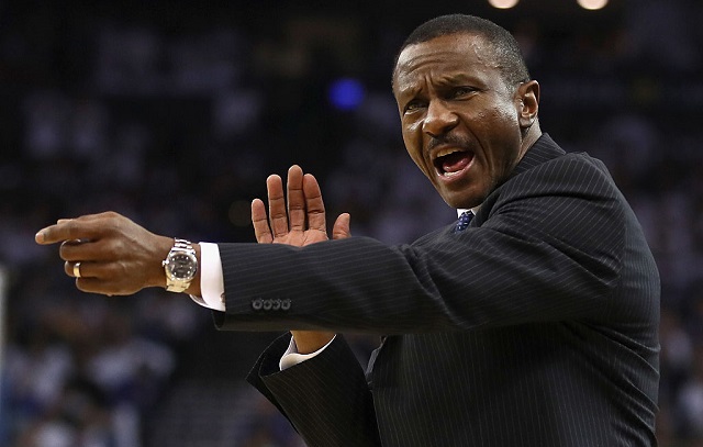 OAKLAND, CA - DECEMBER 28: Head coach Dwane Casey of the Toronto Raptors reacts during their game against the Golden State Warriors at ORACLE Arena on December 28, 2016 in Oakland, California.  (Photo by Ezra Shaw/Getty Images)