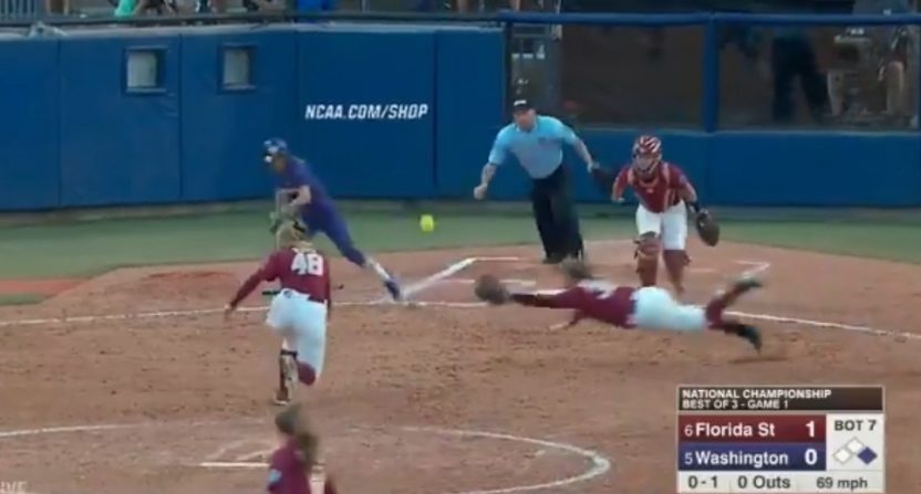 This incredible Jessie Warren catch helped Florida State win Game 1 of the Women's College World Series final.
