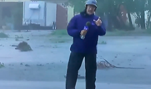 Hurricane Ian almost kills legendary weatherman