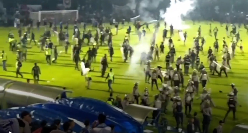 A New York Times video of the aftermath of a soccer match in Indonesia, which led to at least 125 deaths.