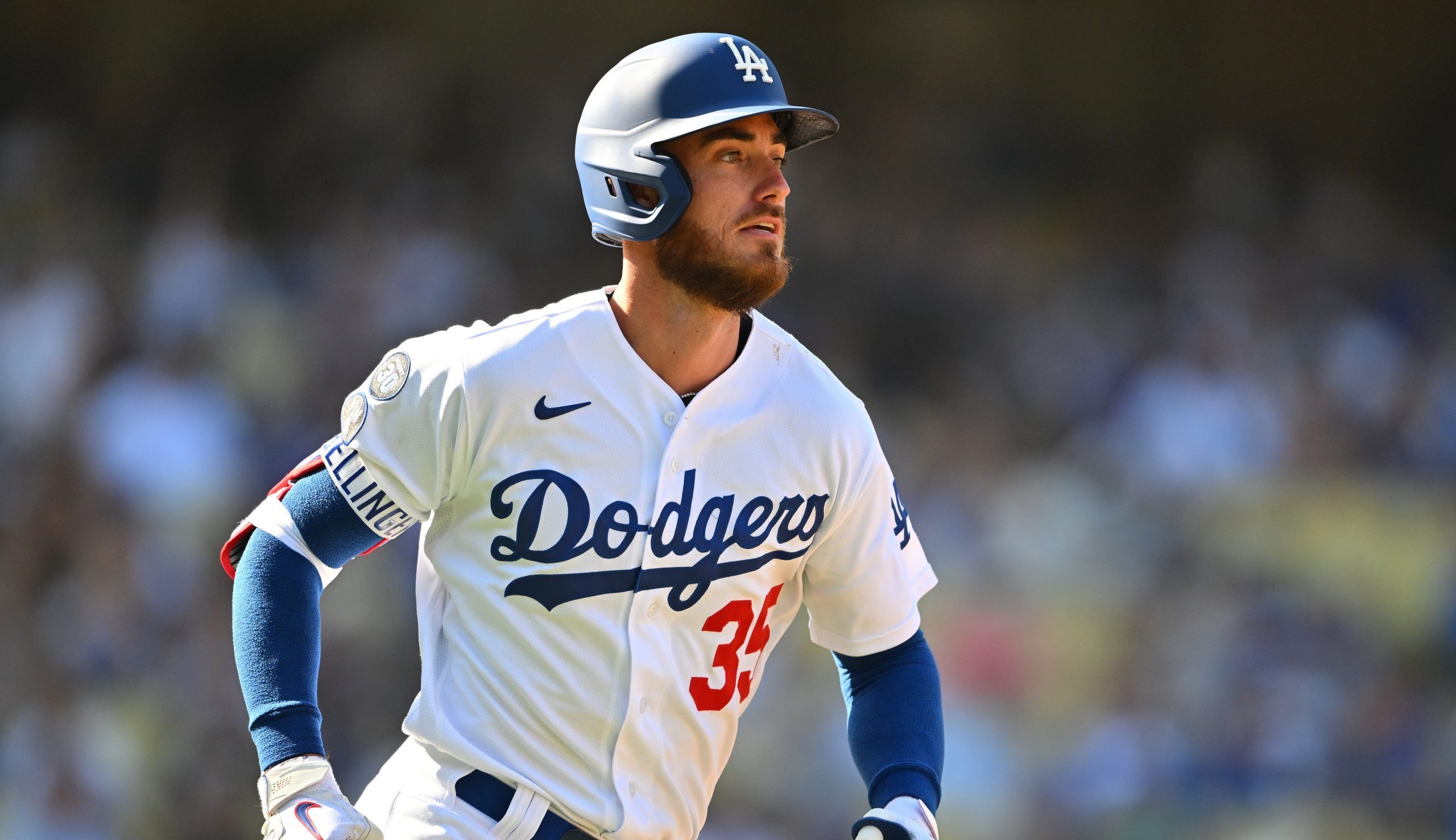 Cody Bellinger signs with Cubs