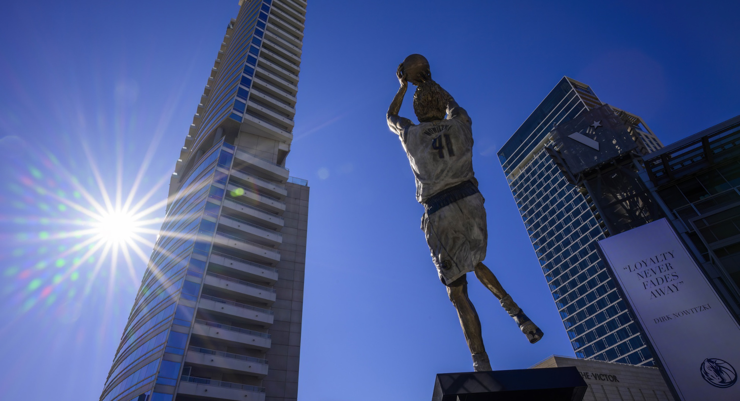 A statue of Dirk Nowitzki outside the American Airlines Center.