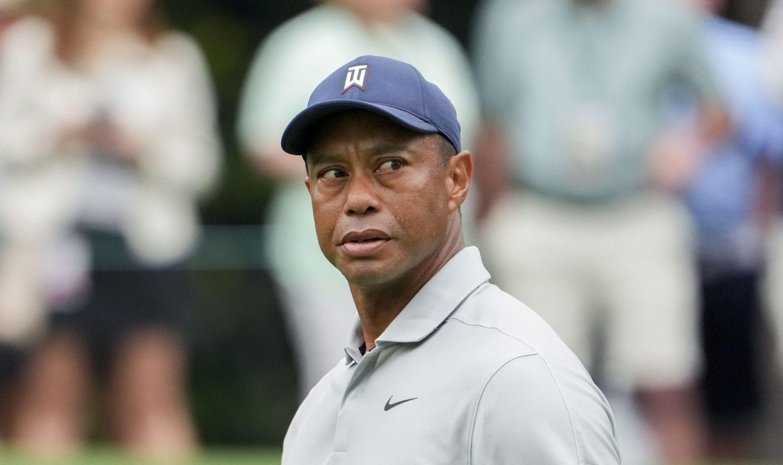 World reacts to horrible Tiger Woods news