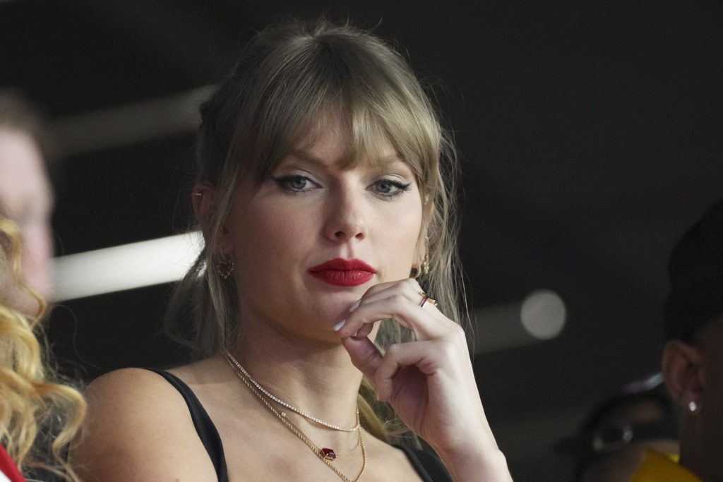 World reacts to horrible Taylor Swift news