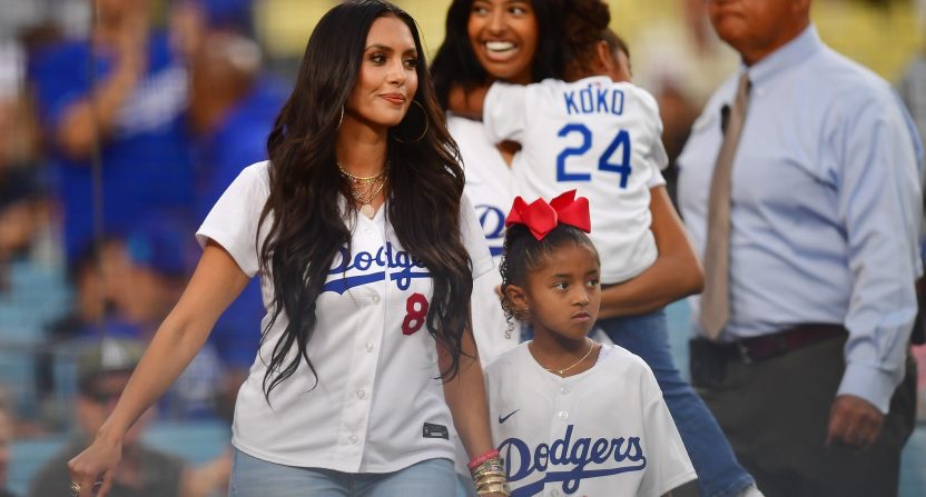 NBA world reacts to Vanessa Bryant pregnancy news