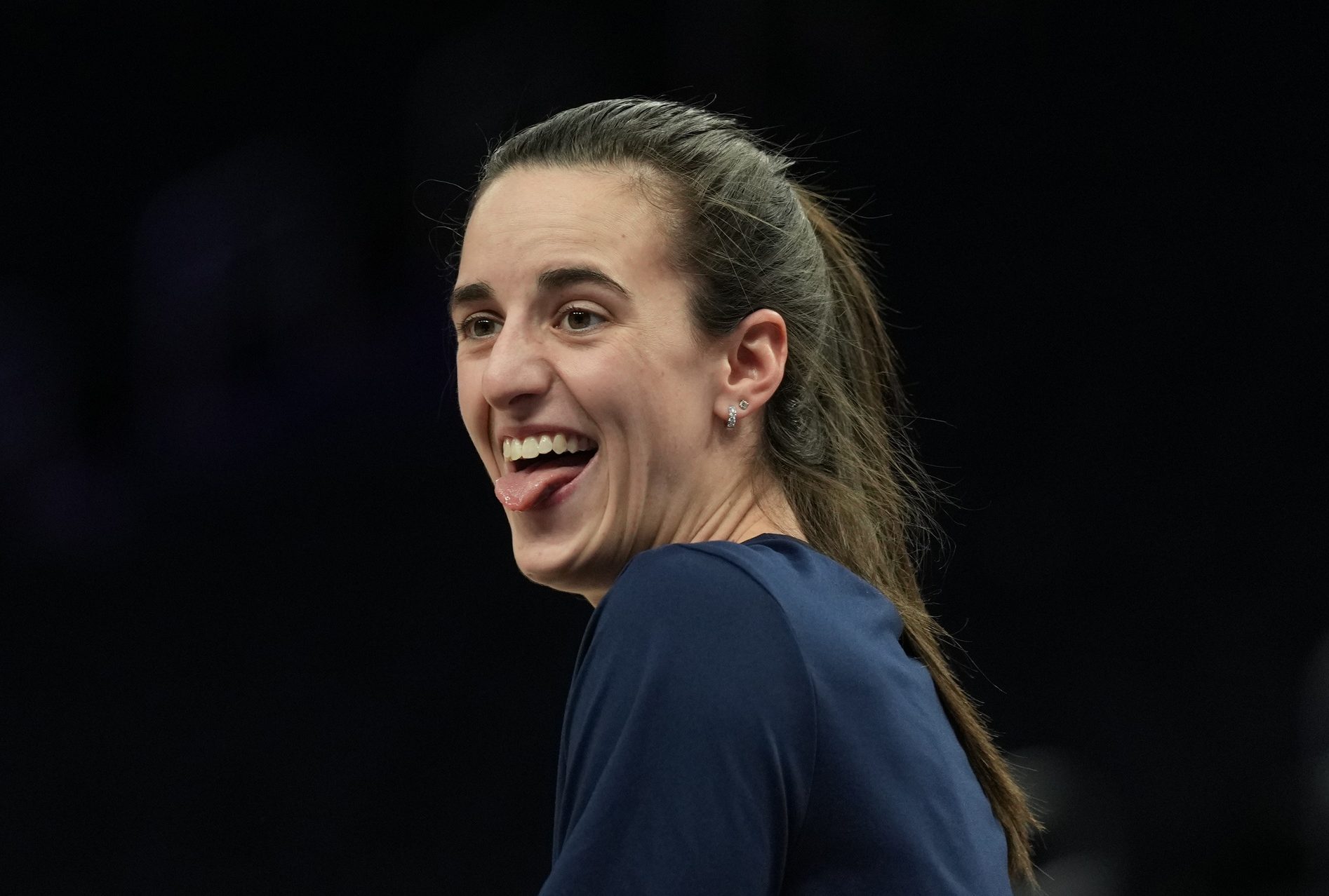 World reacts as WNBA replacing MLB