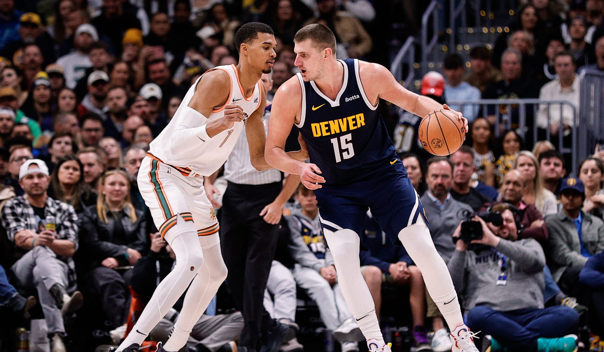 Victor Wembanyama and Nikola Jokic battle in a Spurs-Nuggets NBA game. Credit: Isaiah J. Downing-USA TODAY Sports