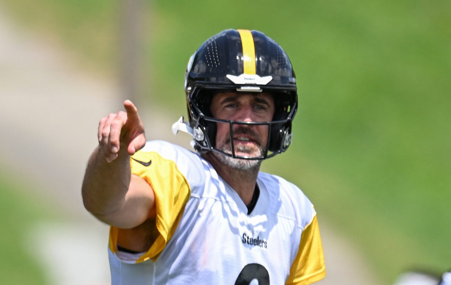 Aaron Rodgers addresses rookie QB's NSFW Instagram DMs