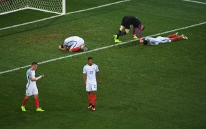 NICE, FRANCE - JUNE 27: l-r Jamie Vardy, Gary Cahill, Marcus Rashford, Joe Hart and Dele Alli of England show their disappointment after defeat during the UEFA Euro 2016 Round of 16 match between England and Iceland at Allianz Riviera Stadium on June 27, 2016 in Nice, France.  (Photo by Laurence Griffiths/Getty Images)