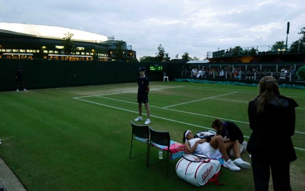 Madison Keys played a few minutes after her medical timeout late in the second set against Yaroslava Shvedova on Saturday night... emphasis on the word "night." 