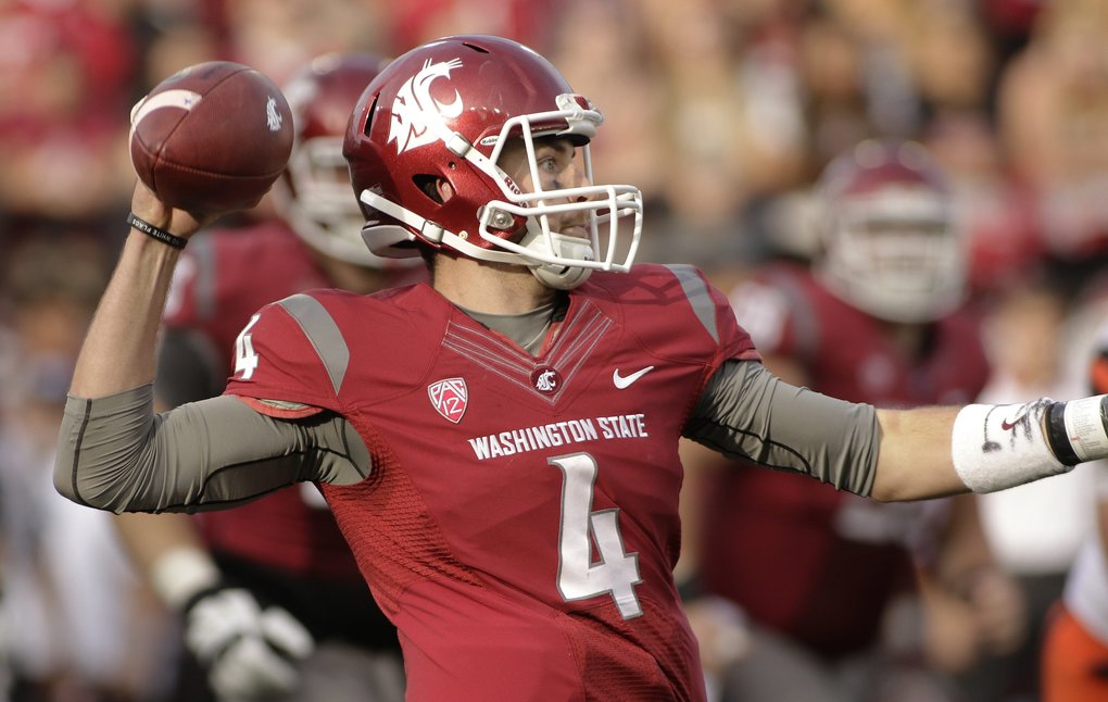 Washington State quarterback Luke Falk (4) throws a pass during the second half of an NCAA college football game against Oregon State, Saturday, Oct. 17, 2015, in Pullman, Wash. (AP Photo/Young Kwak)