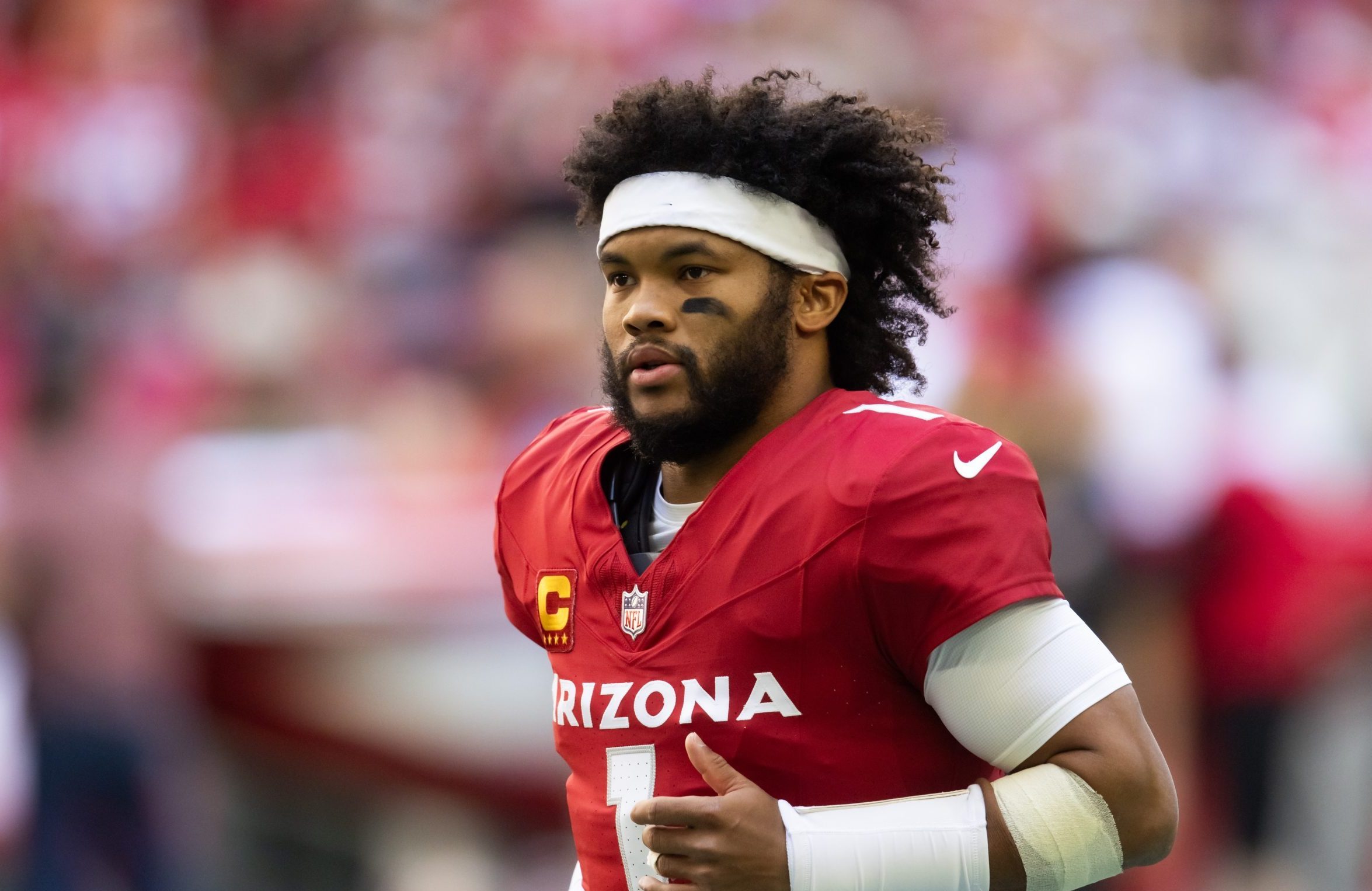 Arizona Cardinals quarterback Kyler Murray on the field.