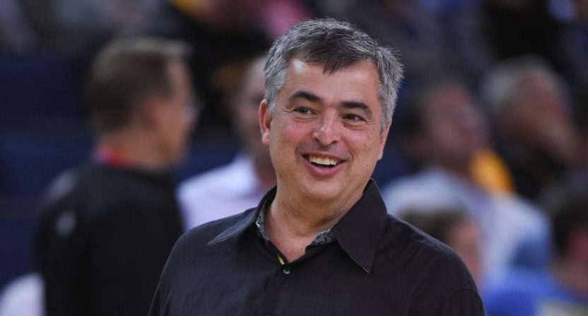 Apple exec Eddy Cue at a 2014 Golden State Warriors game.