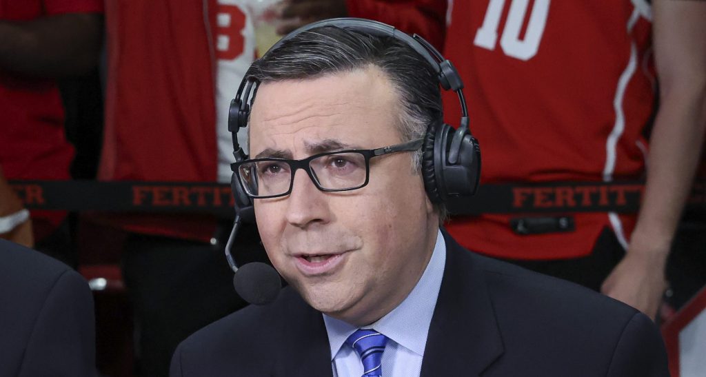 Ian Eagle shuts down ‘inside info’ production meeting myth amid Tom Brady controversy