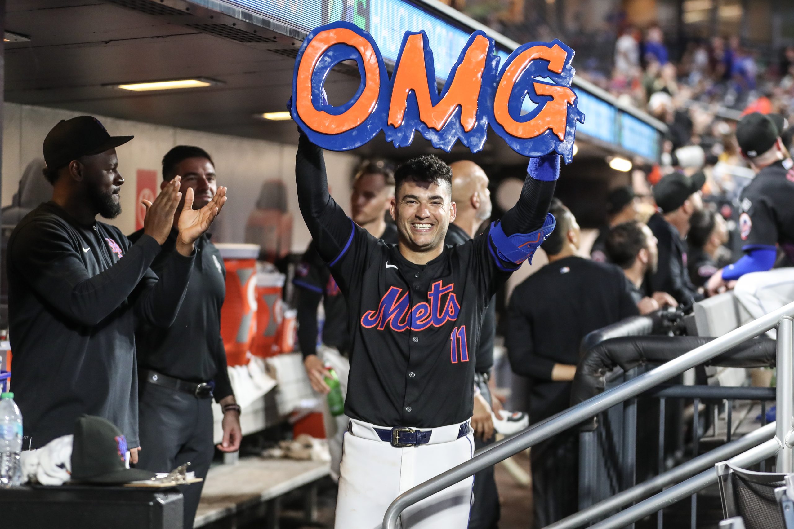José Iglesias of the Mets sings the hit “OMG” at the All-Star Game