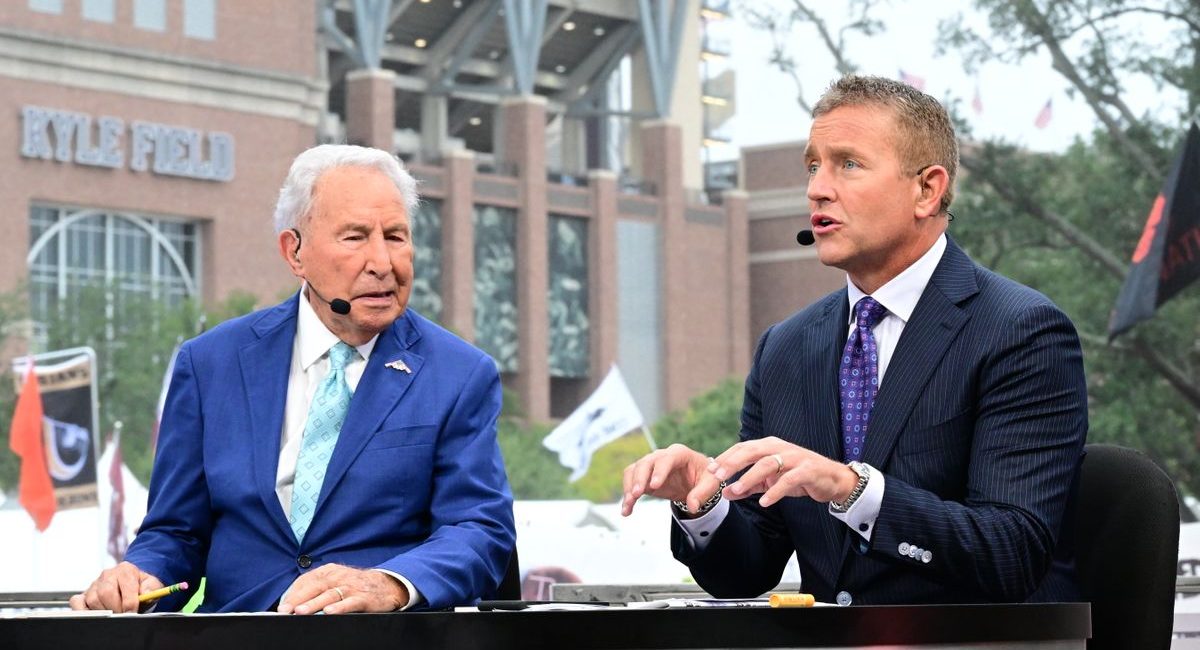 Kirk Herbstreit confirms Lee Corso’s return to “College GameDay”