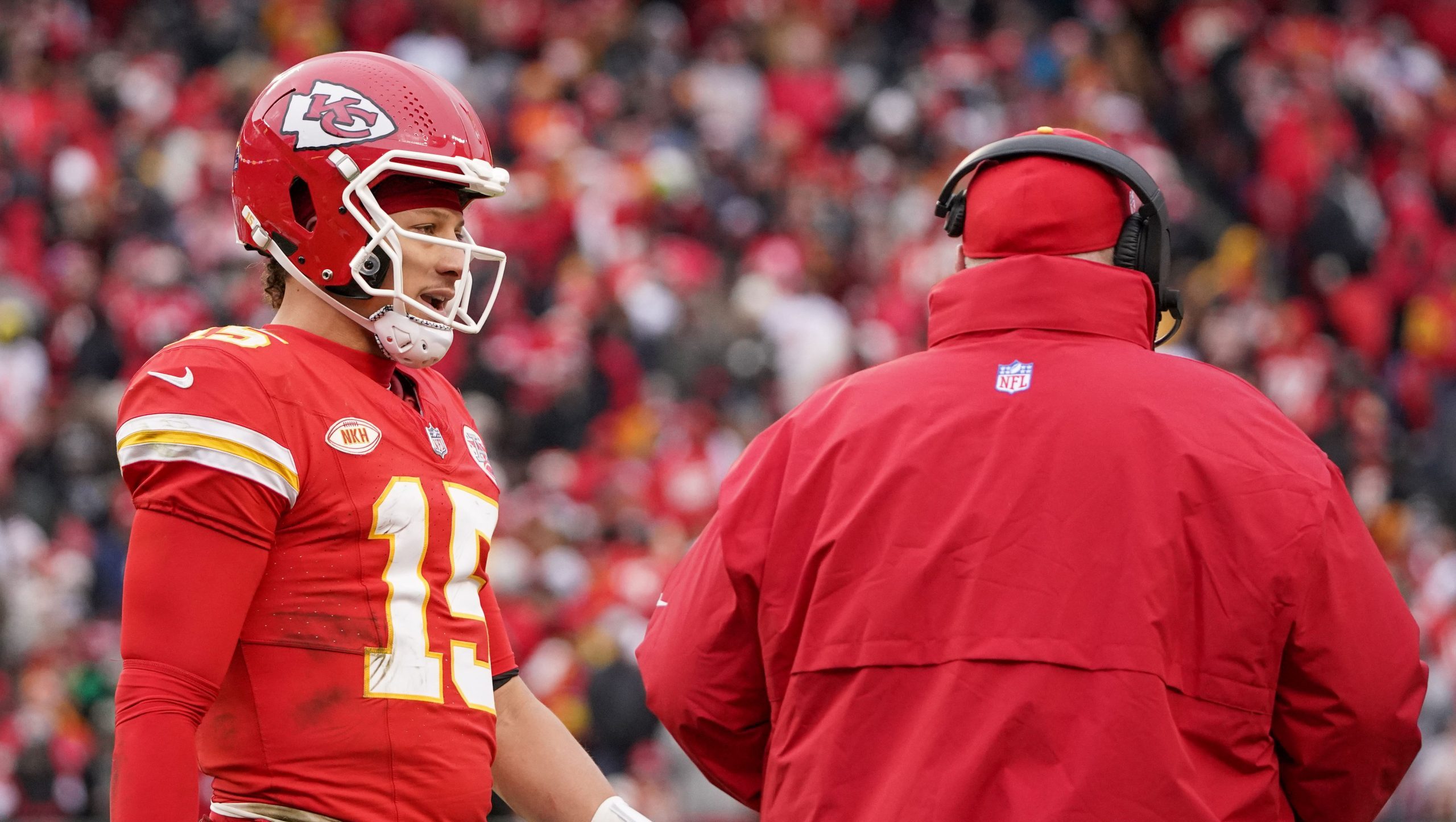 ‘Inside the NFL’ catches mic’d up Patrick Mahomes refusing to leave game