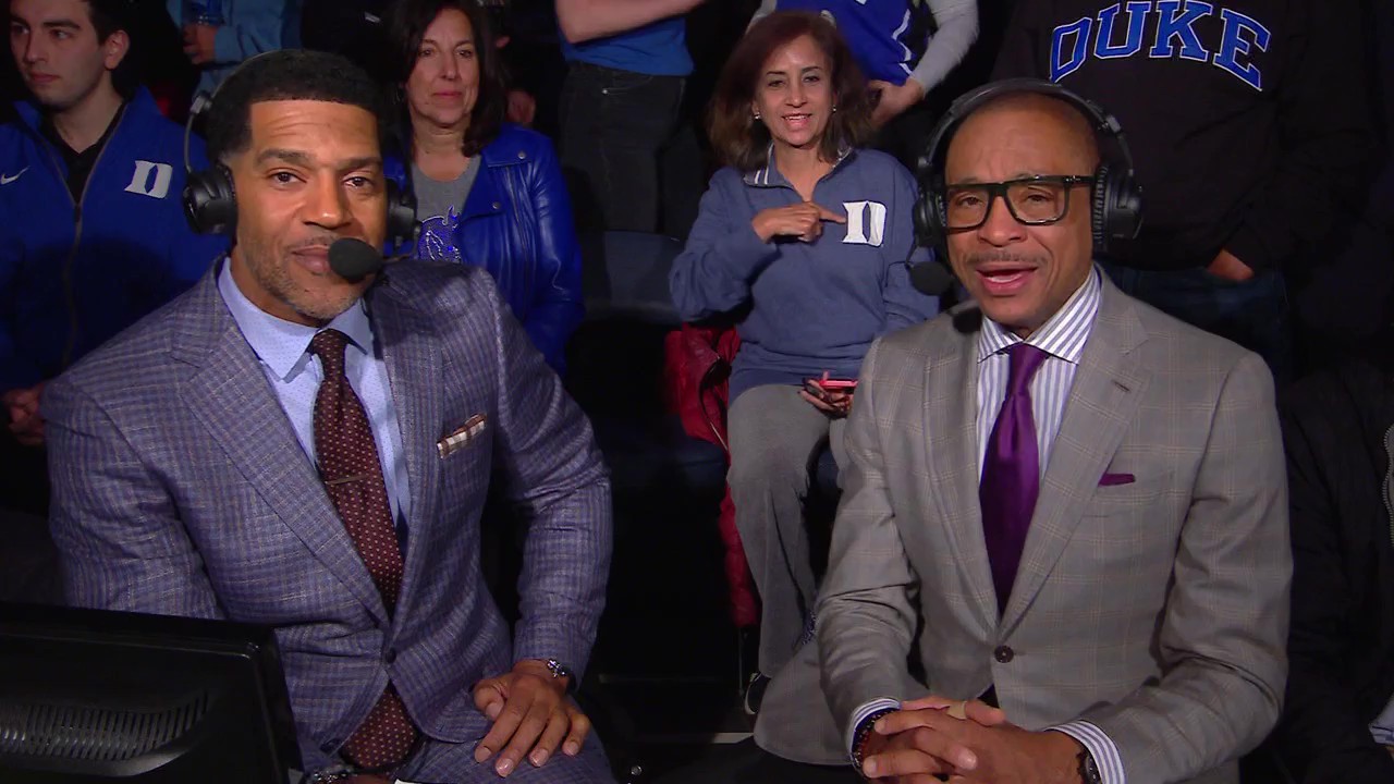 Gus Johnson, Jim Jackson speculate on how college basketball player got mono