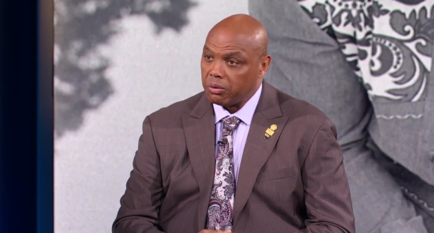 Charles Barkley pays tribute to George Foreman.