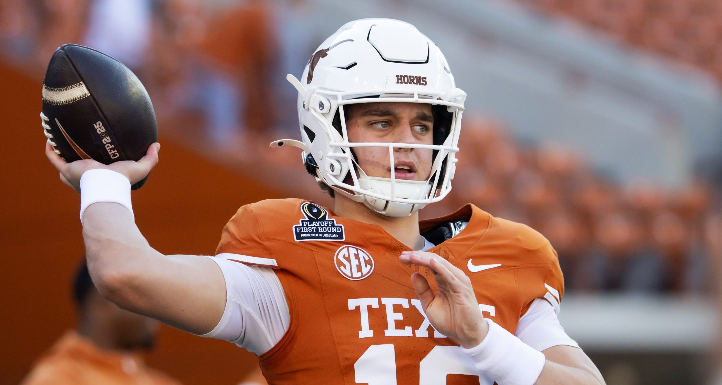Texas Longhorns quarterback Arch Manning
