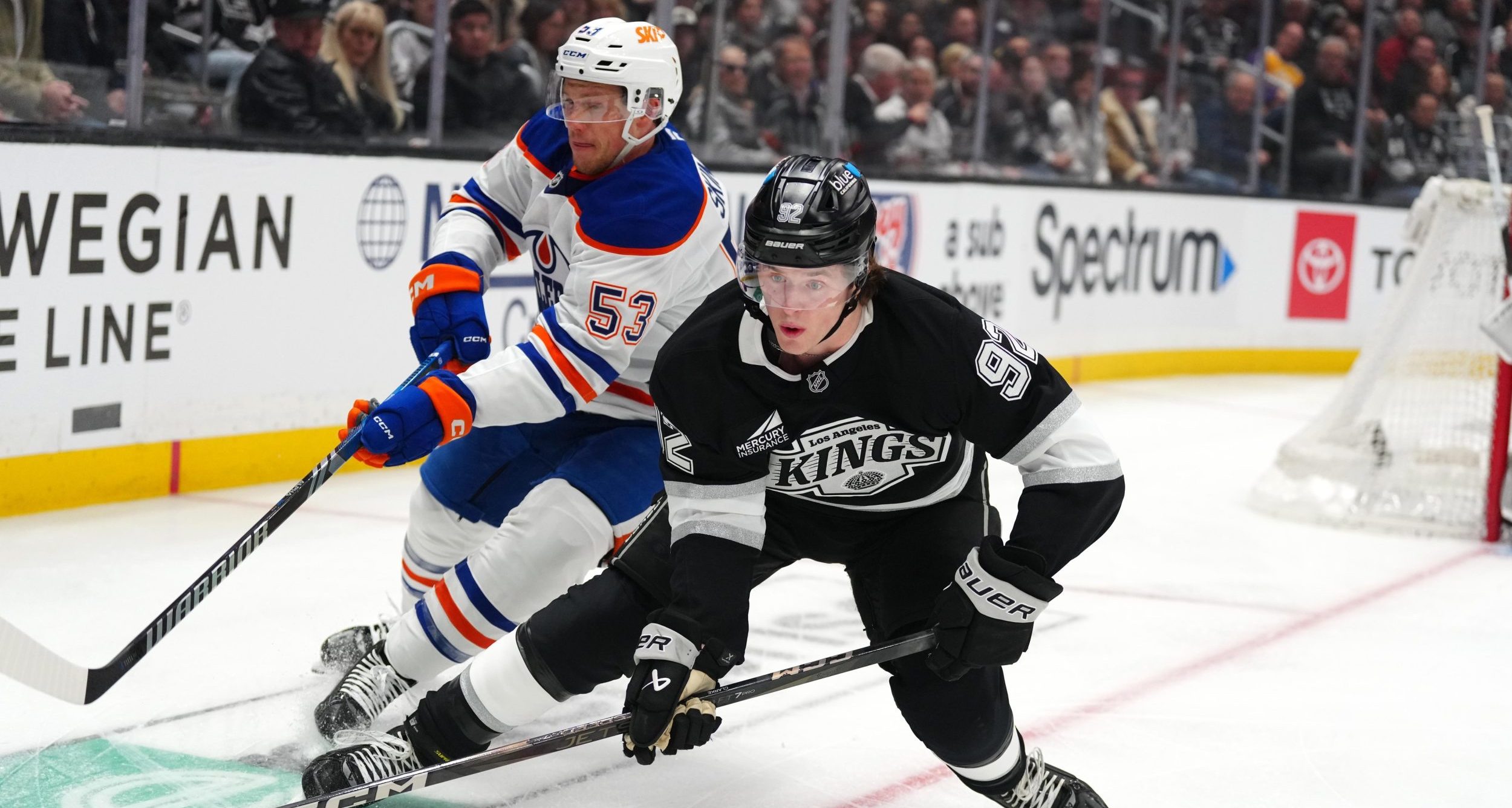 LA Kings defenseman Brandt Clarke