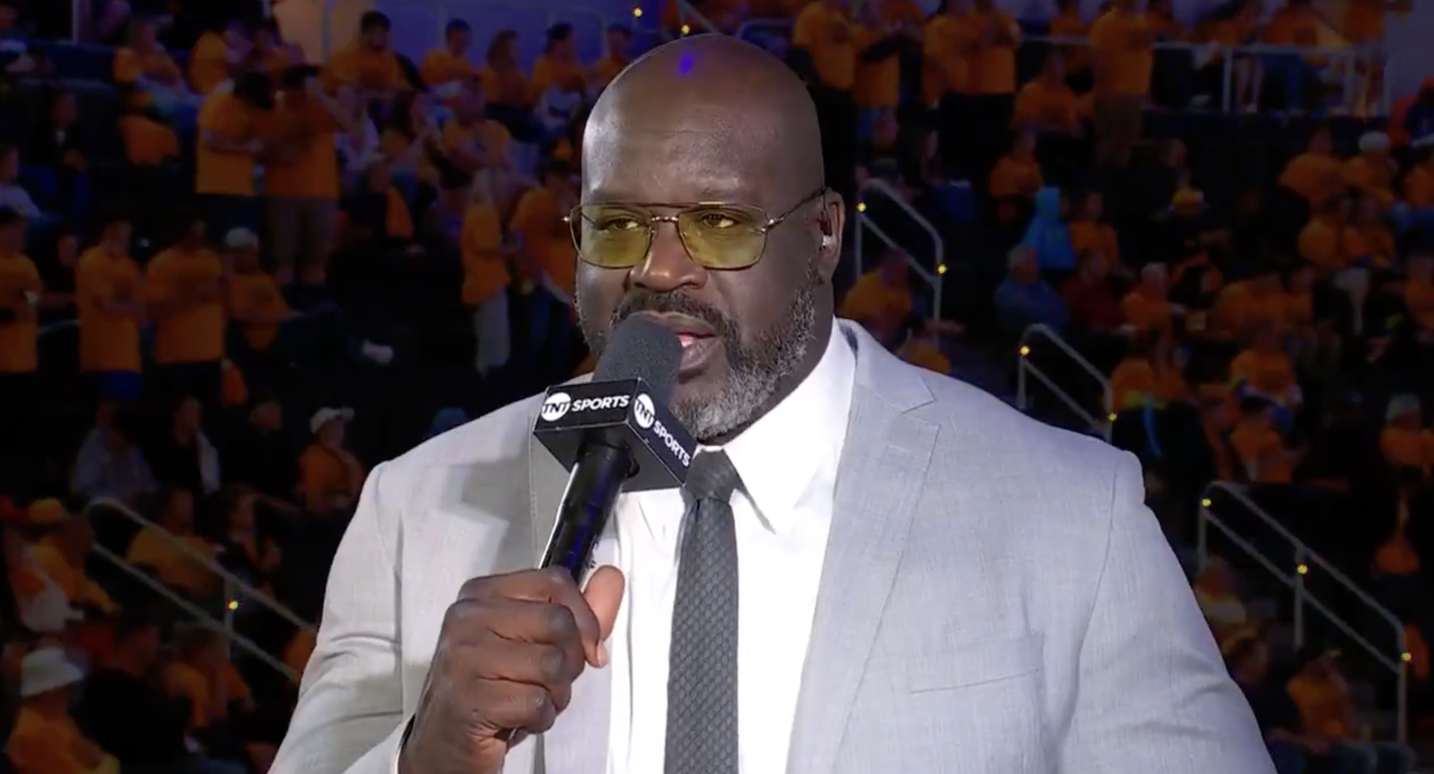 Shaquille O'Neal discussing the first half of Game 3 of the Knicks-Pacers Eastern Conference Finals matchup