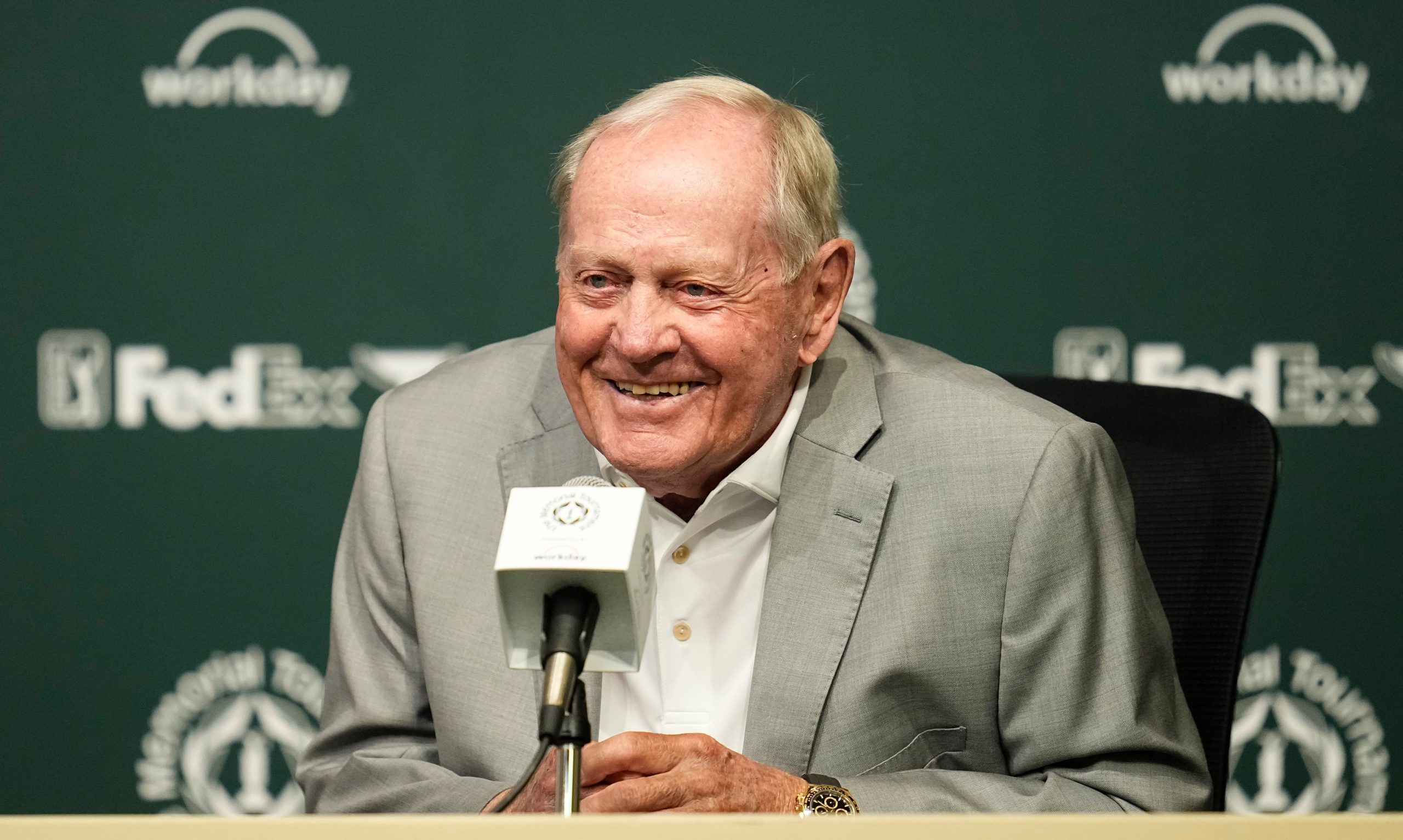 Jack Nicklaus shared his thoughts on the importance of talking to reporters after a round, regardless of how well he played. Photo Credit: Adam Cairns/Columbus Dispatch/USA TODAY NETWORK via Imagn Images