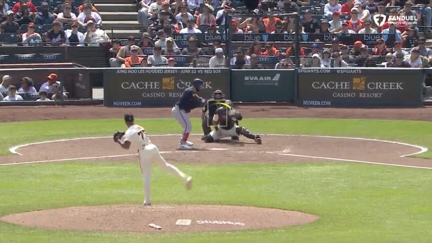 Braves announcers react to bad strike call