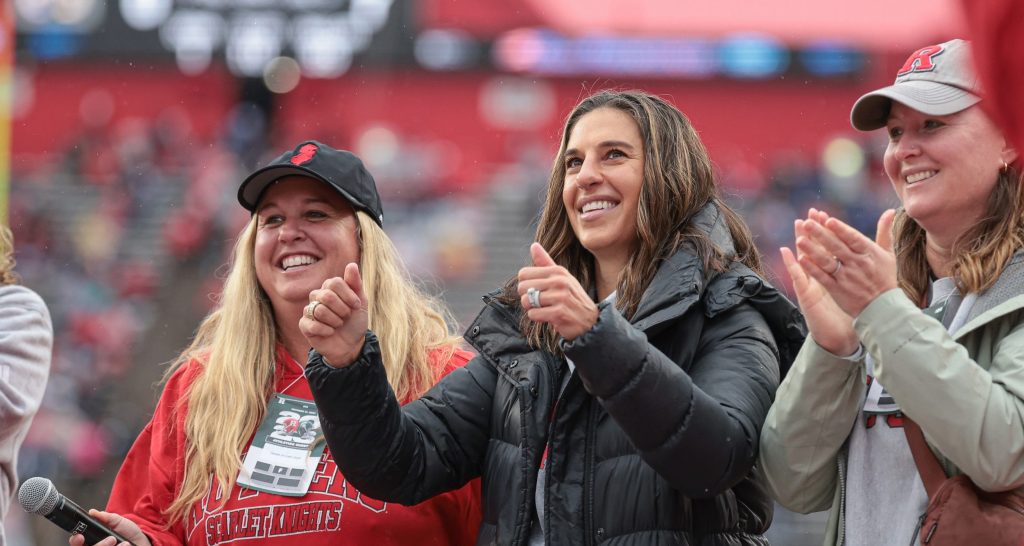 Carli Lloyd returns to Fox Sports