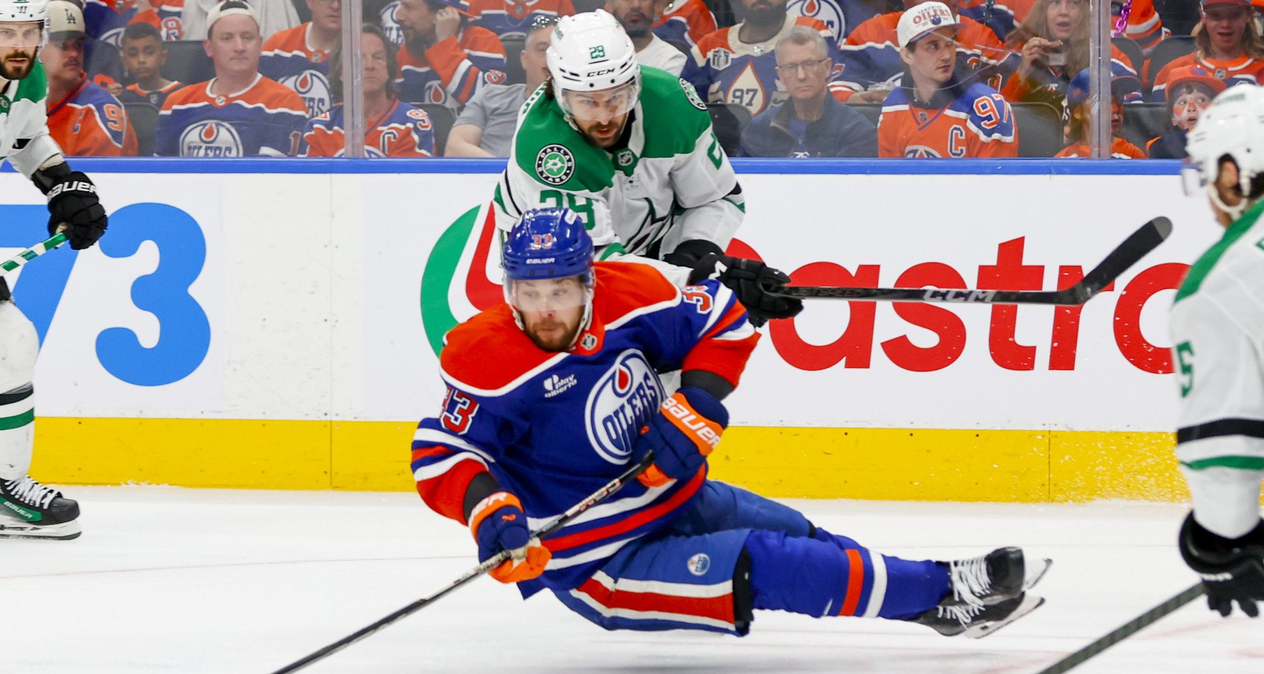 Edmonton Oilers left wing Viktor Arvidsson