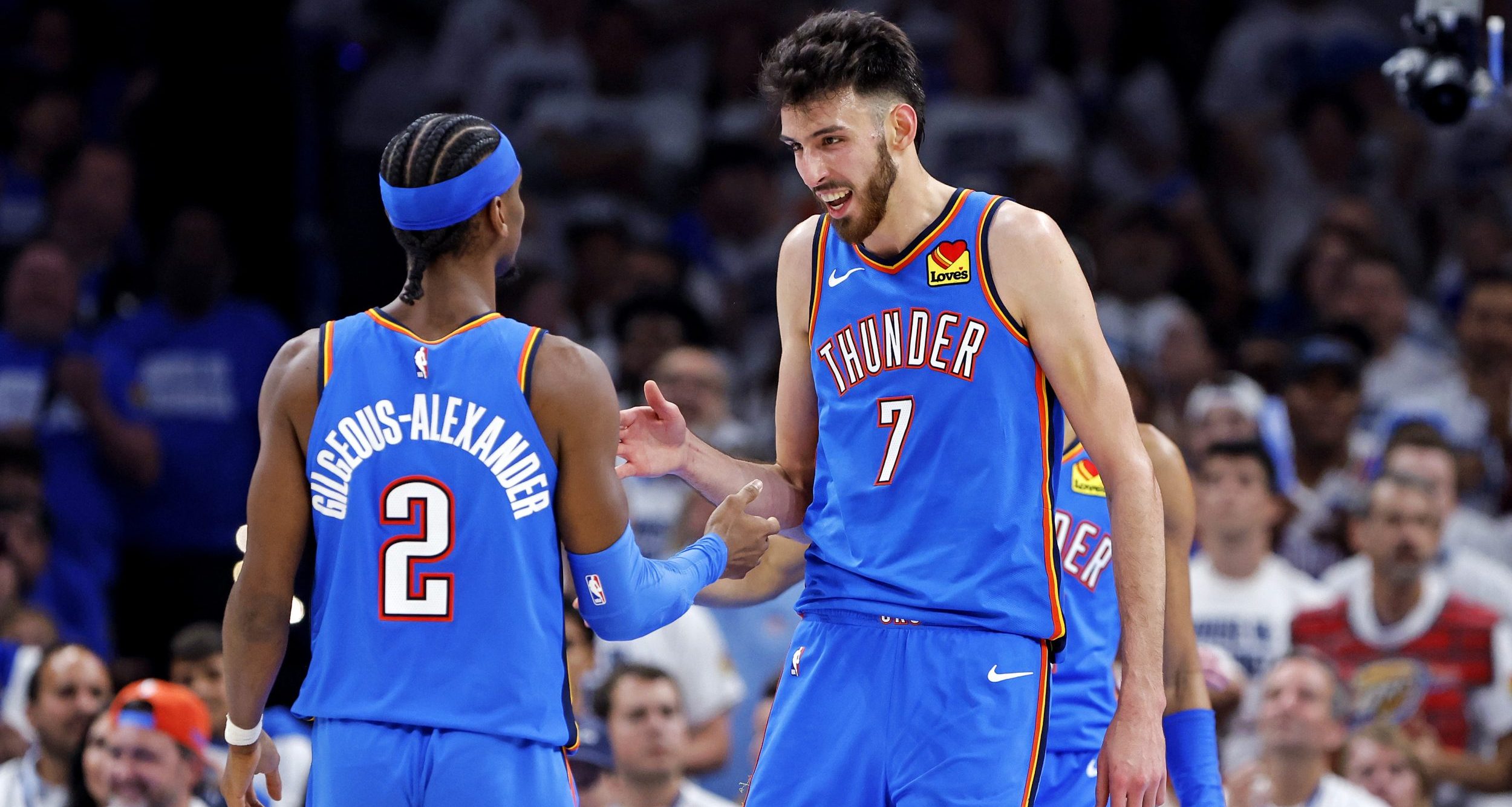 Oklahoma City Thunder forward Chet Holmgren (7) and guard Shai Gilgeous-Alexander