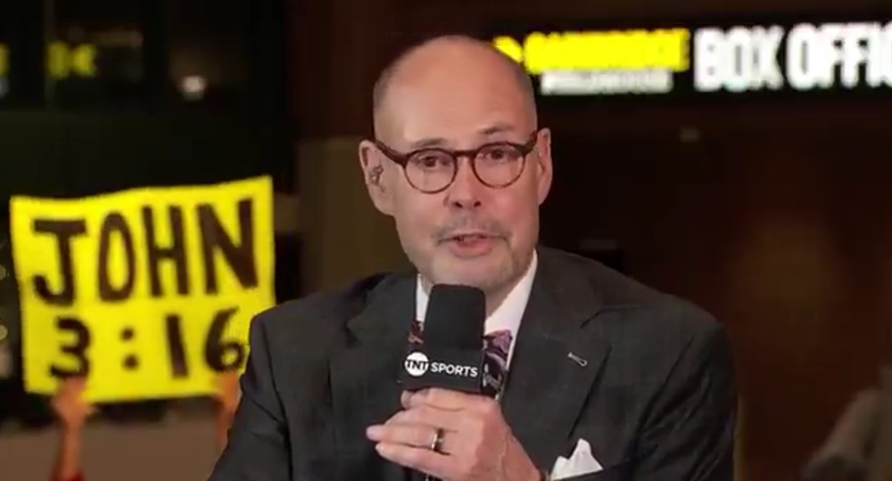 Ernie Johnson signing off from his final NBA on TNT broadcast.