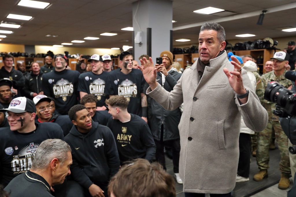 American president Tim Pernetti suggests pooling college football media rights
