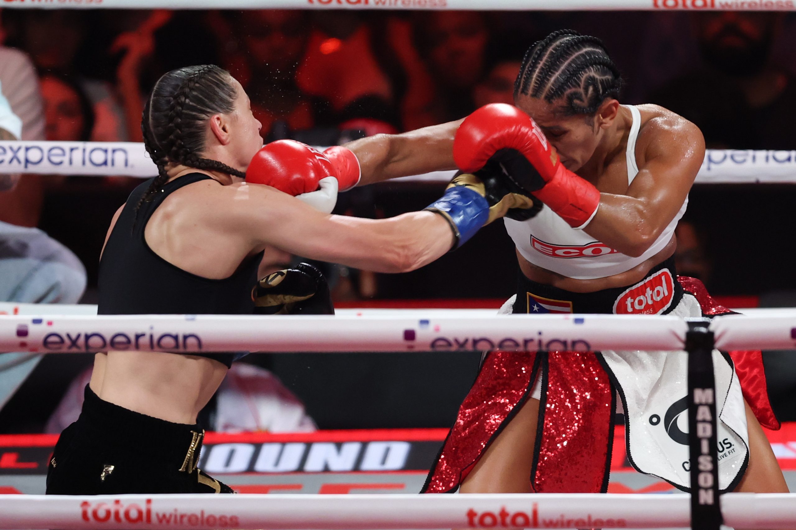 Amanda Serrano Katie Taylor on Netflix