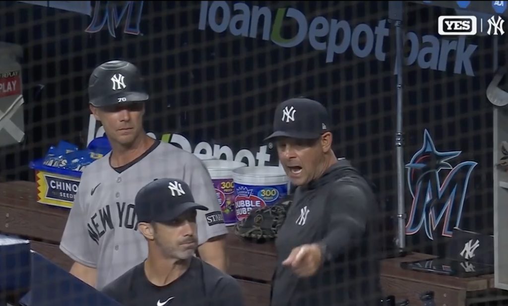 YES Network all over Yankees baserunning blunder, heated Aaron Boone exchange