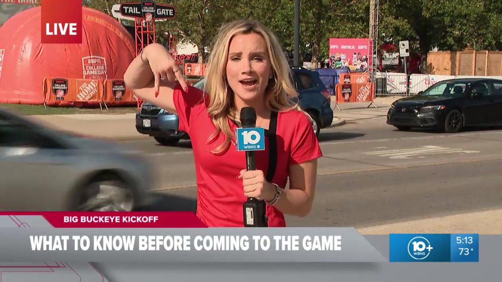 Columbus reporter gives ‘Horns Down’ sign ahead of Ohio State-Texas matchup