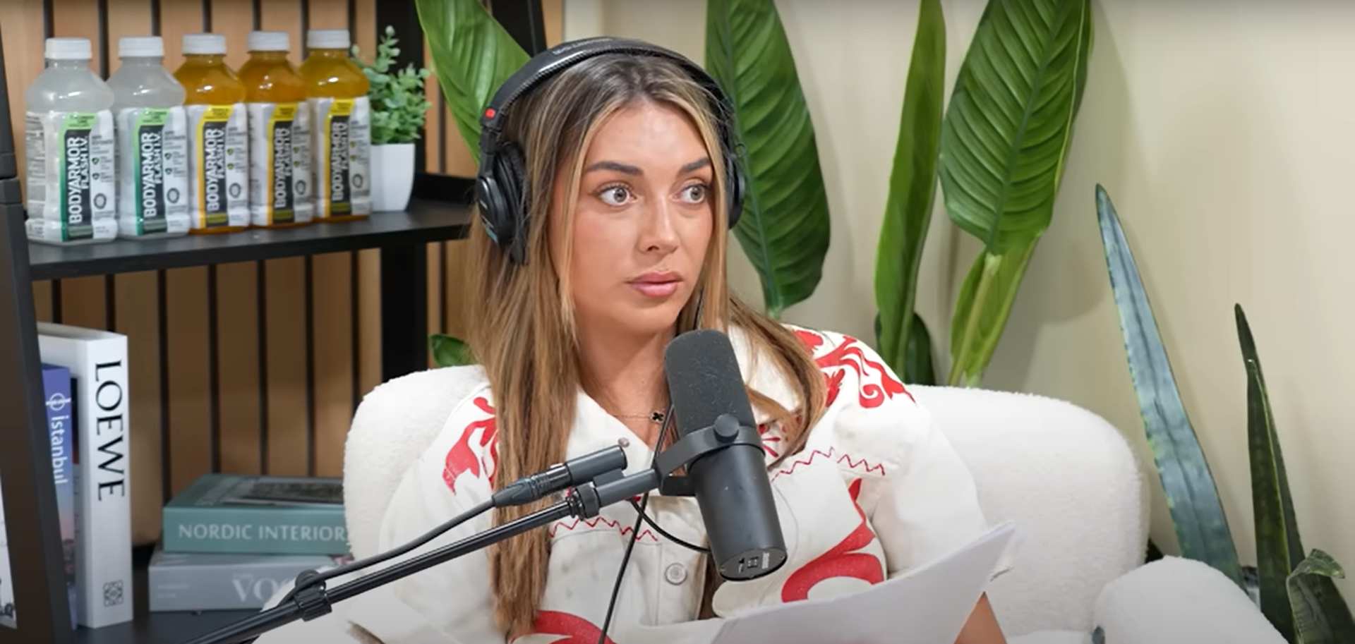 Country music star Zach Bryan burned a Barstool Sports flag in an apparent reference to his ex-girlfriend, Brianna LaPaglia.