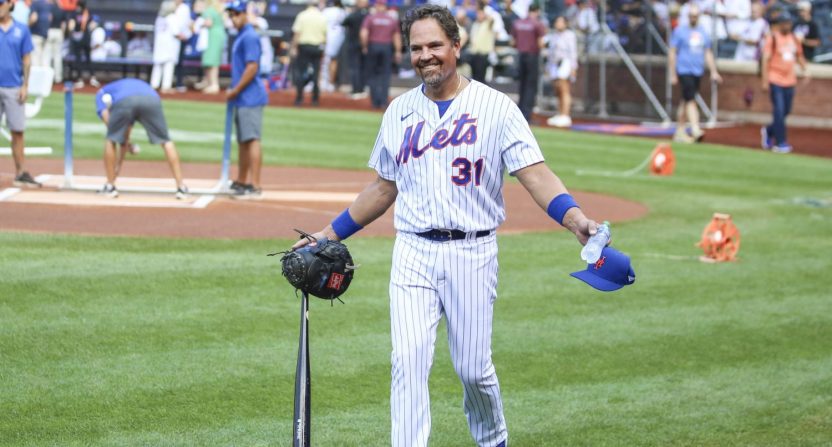 Sports radio hosts duped by fake Mike Piazza rumor