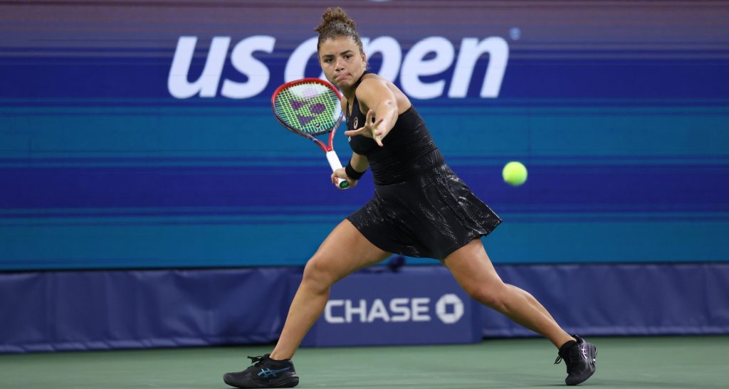US Open photographer grabs incredible one-in-a-million shot