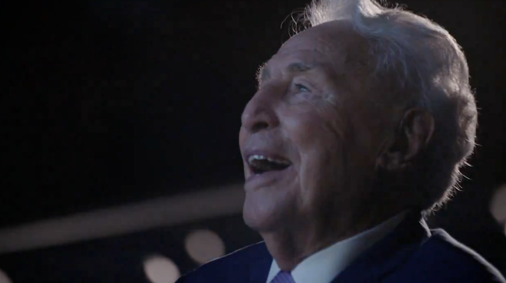 Colleagues, coaches, celebrities pay incredible tribute to Lee Corso