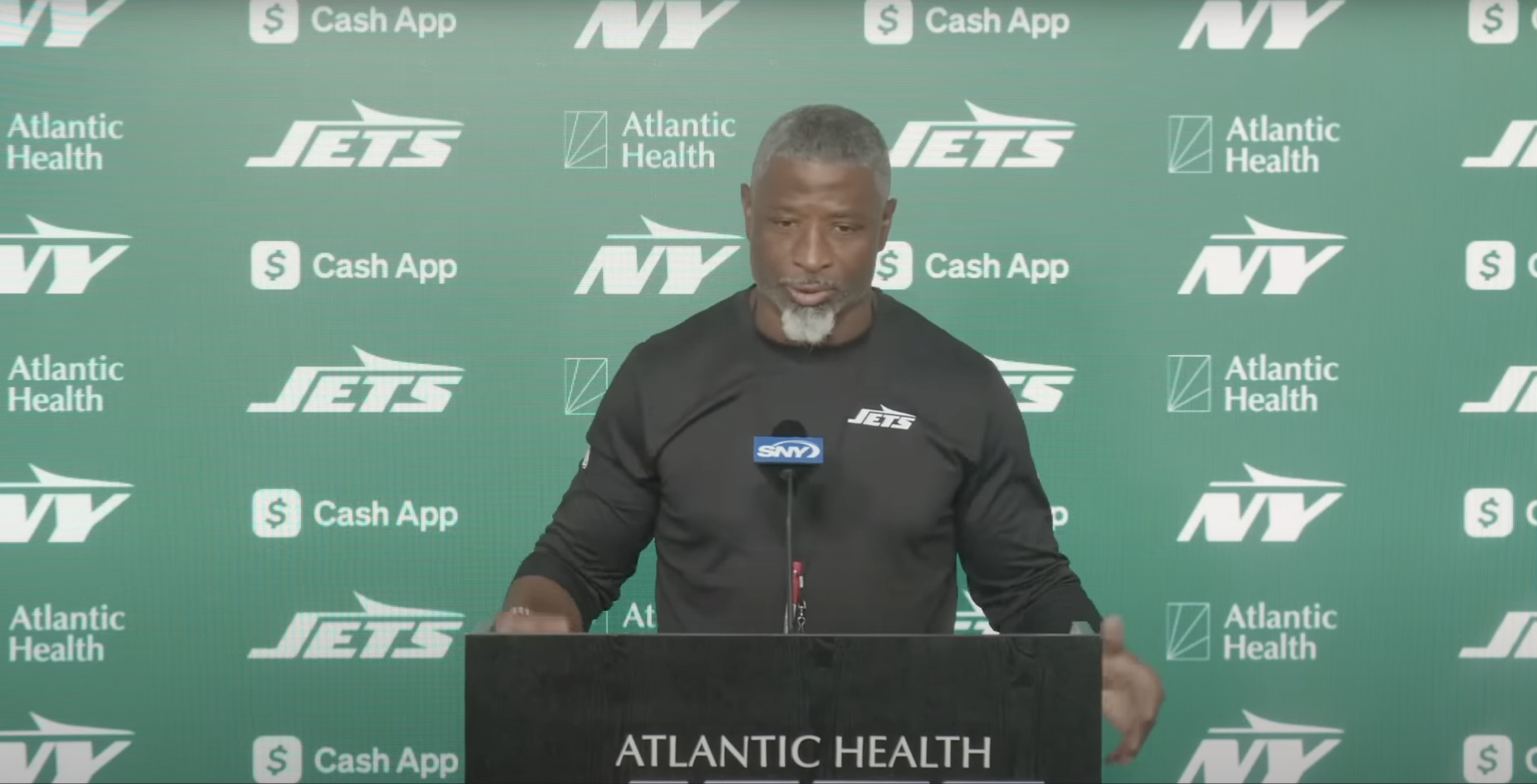 Aaron Glenn lashes out at Jets media: ‘You guys are going to be b*tching about that too’