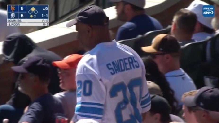 Gary Cohen references Monica McNutt faux pas with Barry Sanders jersey
