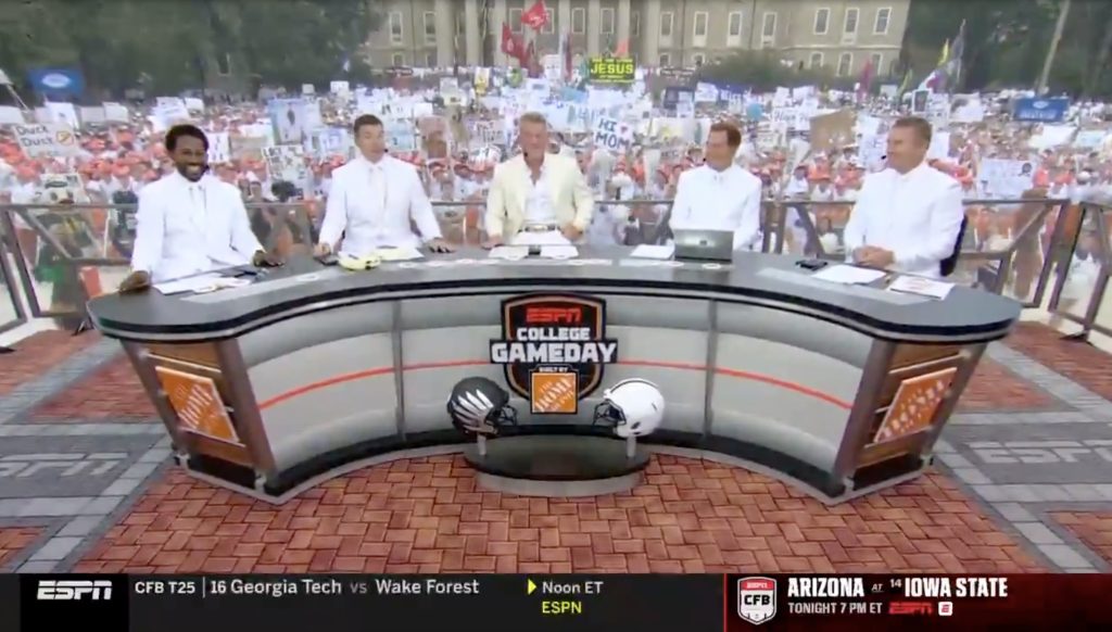 College GameDay crew wears all-white suits for Penn State white out