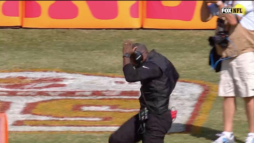 Aaron Glenn defends sideline dancing: ‘How’s a head coach supposed to act?’
