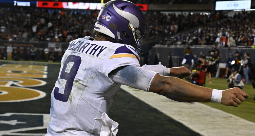 Scott Van Pelt implores J.J. McCarthy critics to delete their tweets