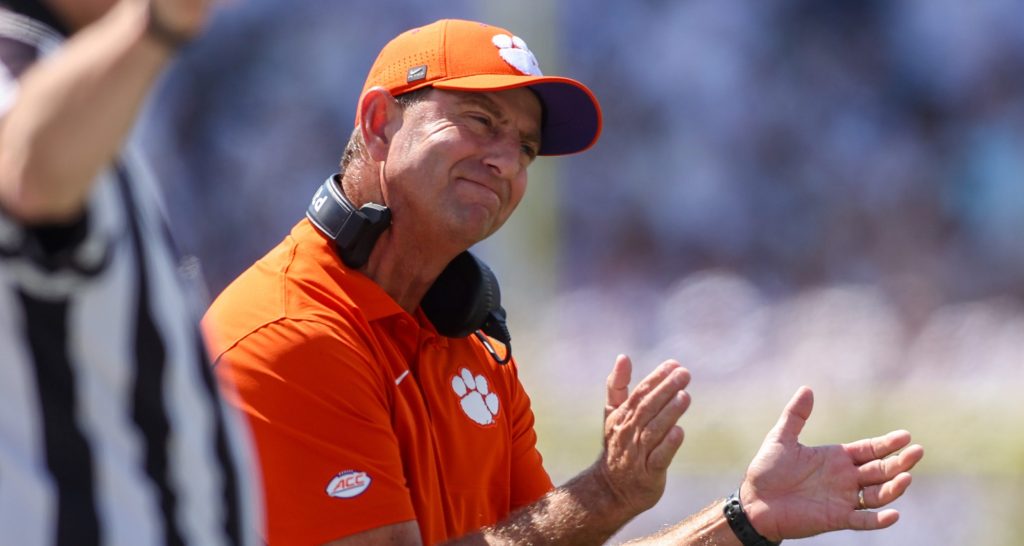 Desmond Howard: Dabo Swinney pays too much attention to media